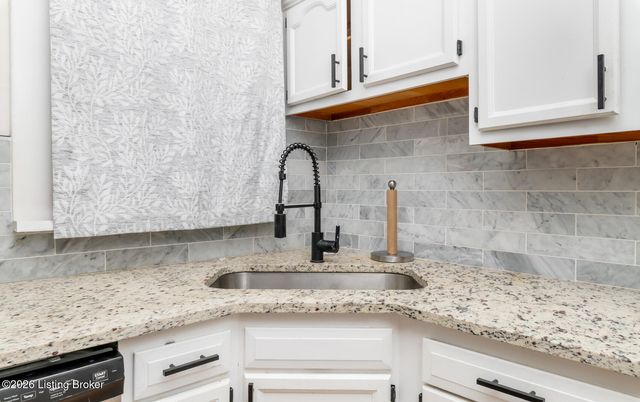 730 S 38th St, Louisville, KY 40211