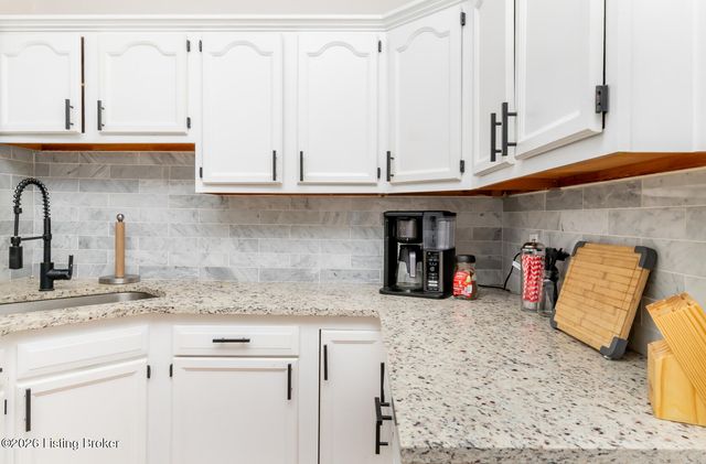 730 S 38th St, Louisville, KY 40211