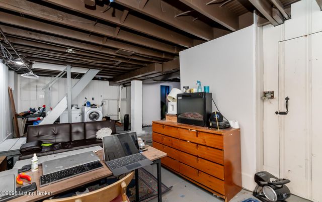 730 S 38th St, Louisville, KY 40211