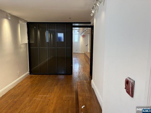 17 Hilliard Avenue Ground Floor, Edgewater, NJ 07020