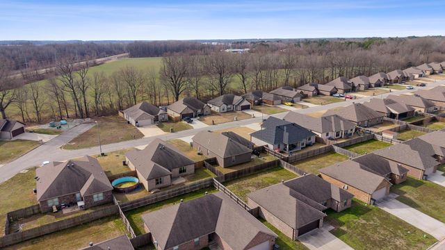 1003 Ava Lane, Paragould, AR 72450