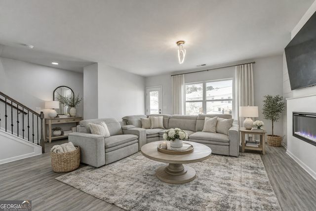 1123 Chastain Drive, Sugar Hill, GA 30518