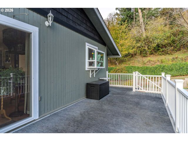 915 Se POUNDER Rd, Corbett, OR 97019