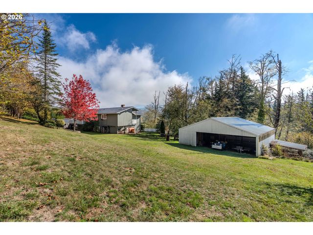 915 Se POUNDER Rd, Corbett, OR 97019