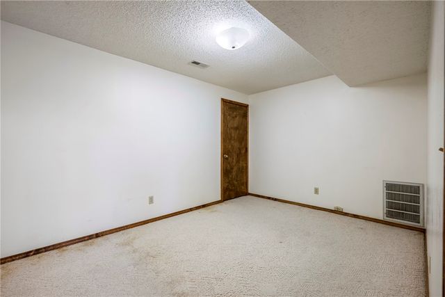 40 Lonsdale Drive, Bella Vista, AR 72715