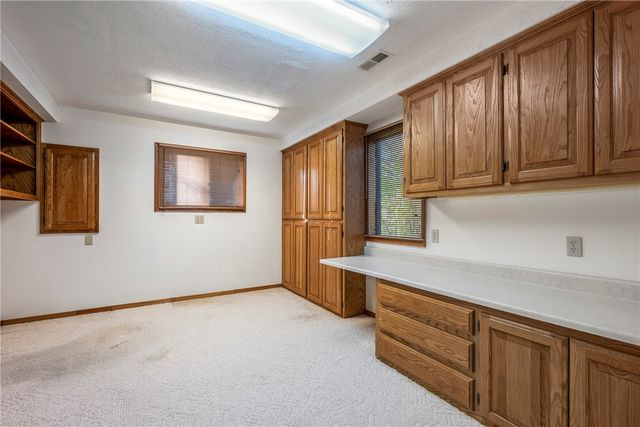 40 Lonsdale Drive, Bella Vista, AR 72715