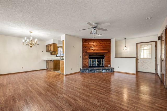 40 Lonsdale Drive, Bella Vista, AR 72715