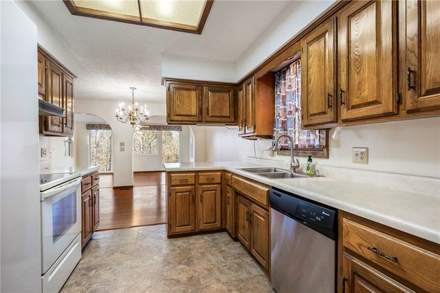 40 Lonsdale Drive, Bella Vista, AR 72715