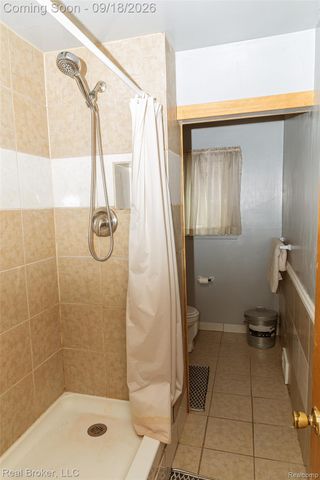 11139 Madeline Drive, Warren, MI 48093