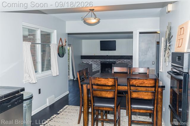 11139 Madeline Drive, Warren, MI 48093