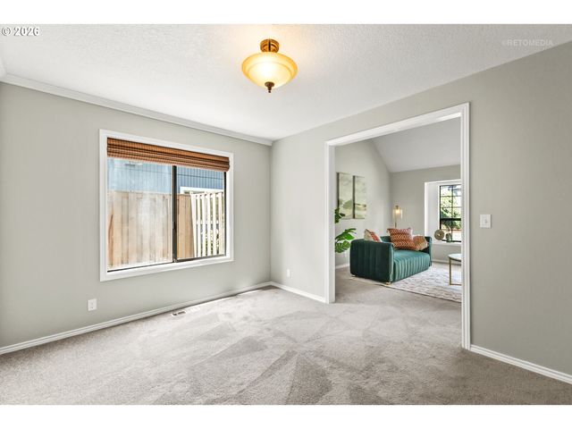 12800 Se OTT St, Clackamas, OR 97015
