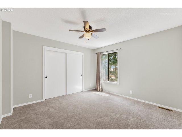 12800 Se OTT St, Clackamas, OR 97015