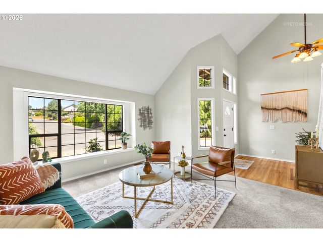 12800 Se OTT St, Clackamas, OR 97015