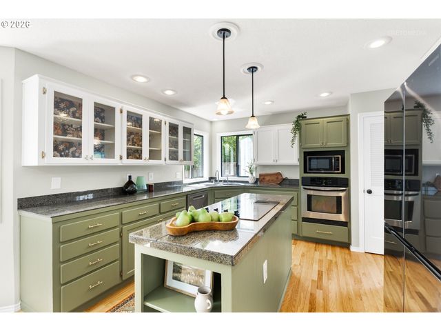 12800 Se OTT St, Clackamas, OR 97015