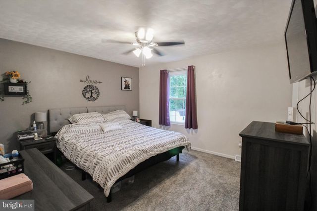 13 FOXTAIL CT, Shrewsbury, PA 17361
