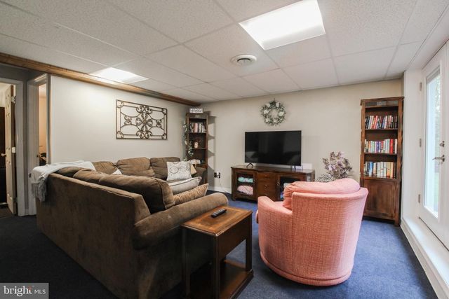 13 FOXTAIL CT, Shrewsbury, PA 17361