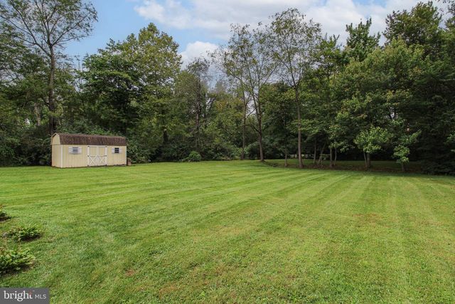 13 FOXTAIL CT, Shrewsbury, PA 17361