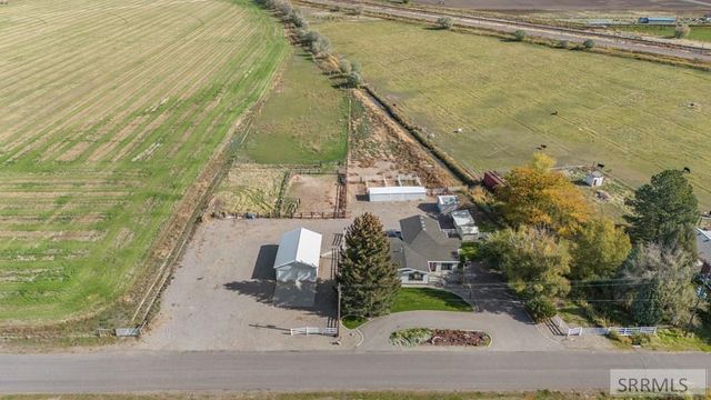 221 Cottonwood Lane, Blackfoot, ID 83221