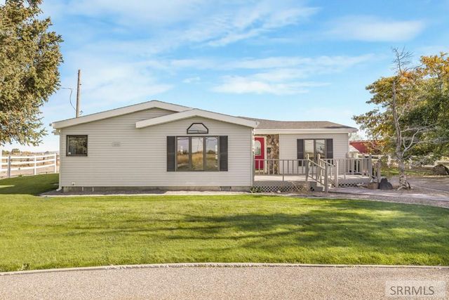 221 Cottonwood Lane, Blackfoot, ID 83221