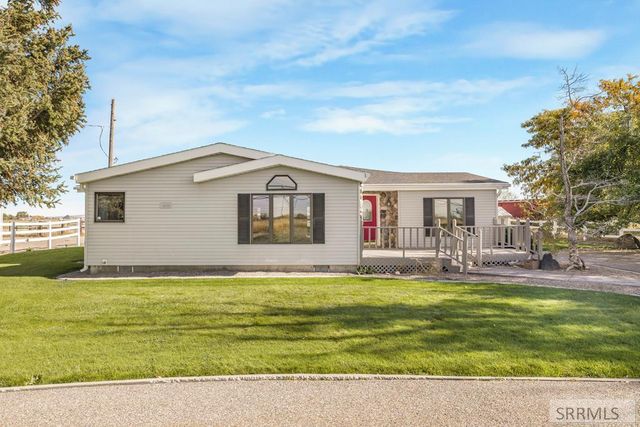 221 Cottonwood Lane, Blackfoot, ID 83221