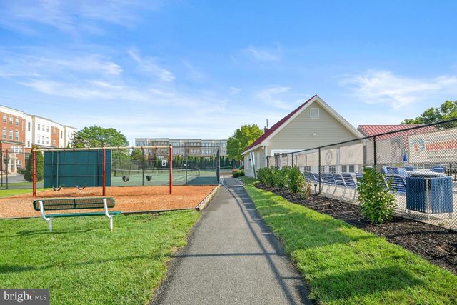 1638 WHEYFIELD DR, Frederick, MD 21701