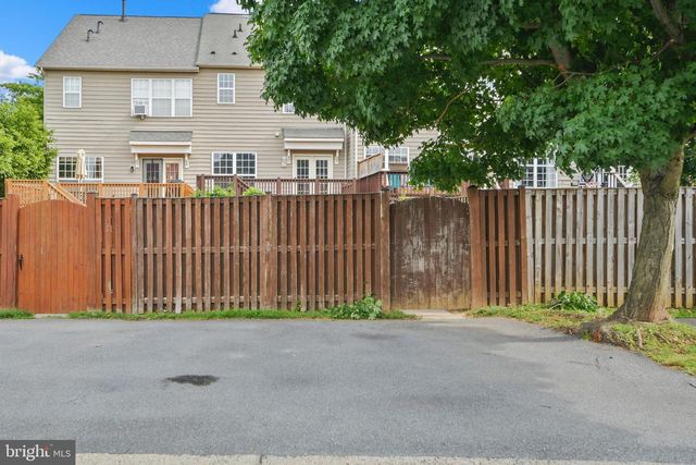 1638 WHEYFIELD DR, Frederick, MD 21701