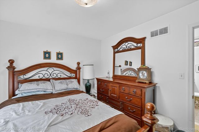 3228 Wolcott Street, Flint, MI 48504