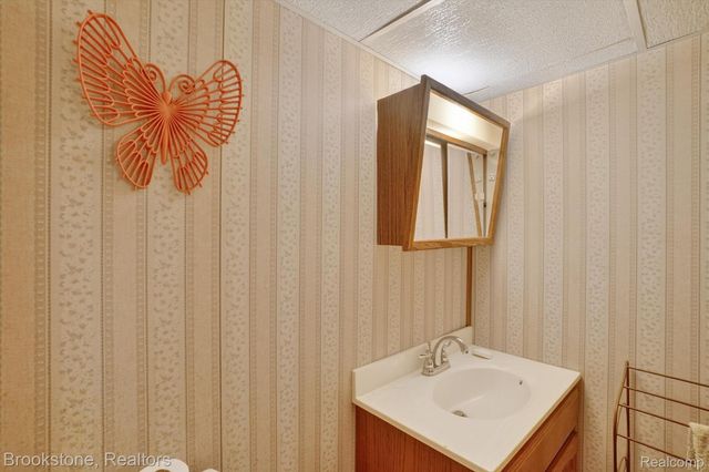 3228 Wolcott Street, Flint, MI 48504