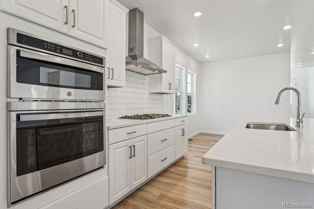 8732 Whiteclover Street, Littleton, CO 80125