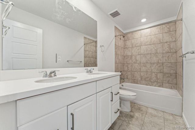 8732 Whiteclover Street, Littleton, CO 80125
