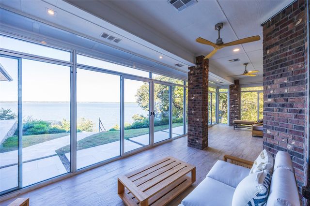 1190 Emerald Sound Boulevard, Oak Point, TX 75068