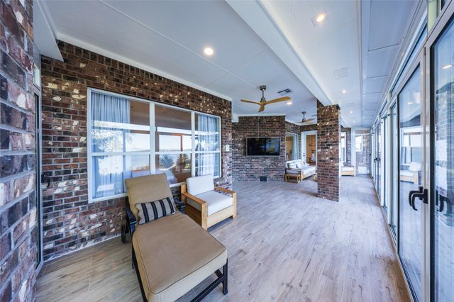 1190 Emerald Sound Boulevard, Oak Point, TX 75068