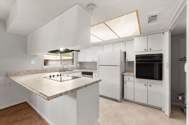 376 Westview Terrace, Arlington, TX 76013