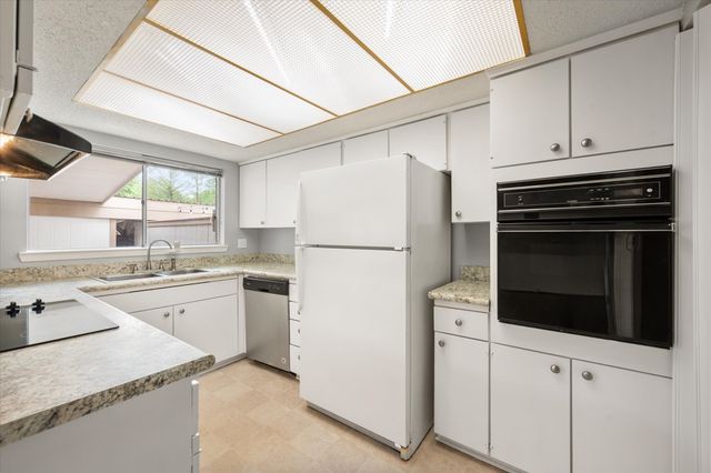 376 Westview Terrace, Arlington, TX 76013