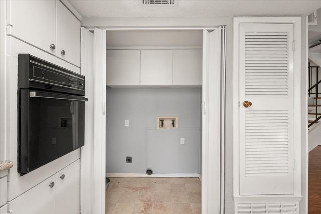 376 Westview Terrace, Arlington, TX 76013