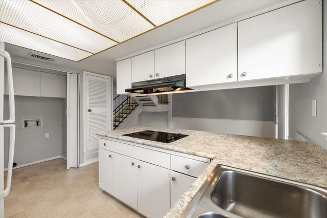 376 Westview Terrace, Arlington, TX 76013