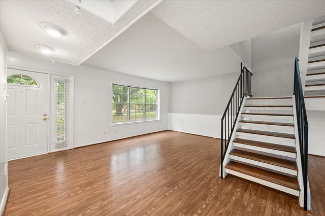 376 Westview Terrace, Arlington, TX 76013