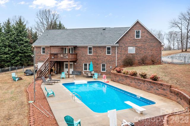 3156 Teresa Drive, Lincolnton, NC 28092