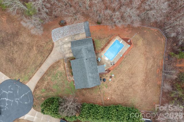 3156 Teresa Drive, Lincolnton, NC 28092