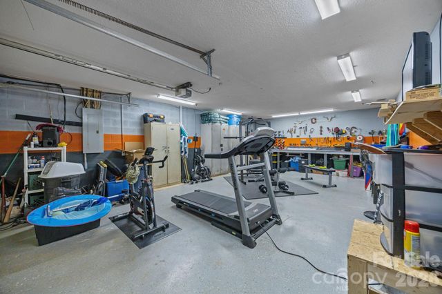 3156 Teresa Drive, Lincolnton, NC 28092