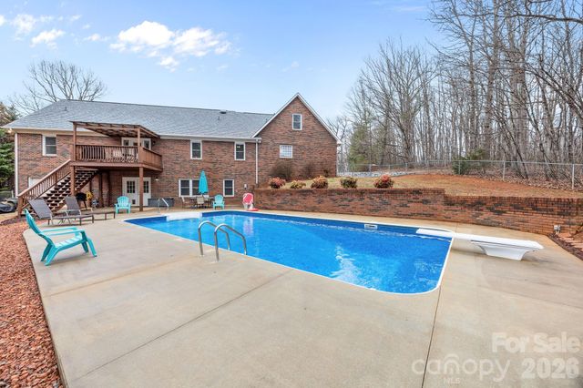 3156 Teresa Drive, Lincolnton, NC 28092