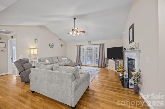 3156 Teresa Drive, Lincolnton, NC 28092