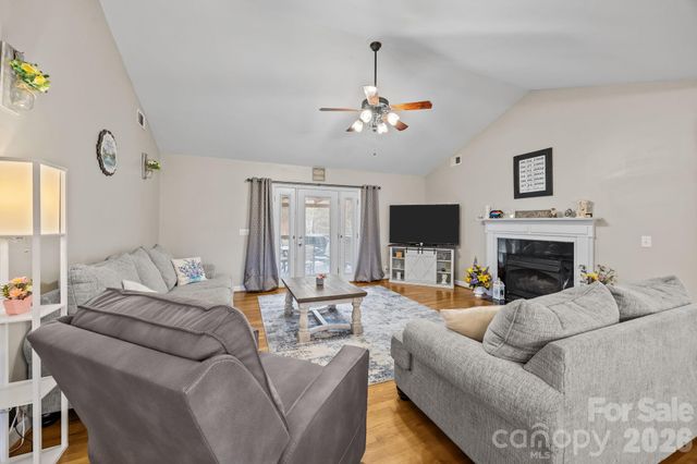 3156 Teresa Drive, Lincolnton, NC 28092