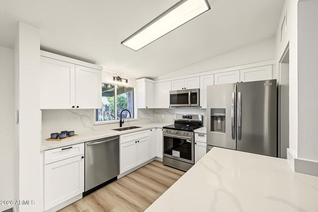 6516 N 13TH Street, Phoenix, AZ 85014