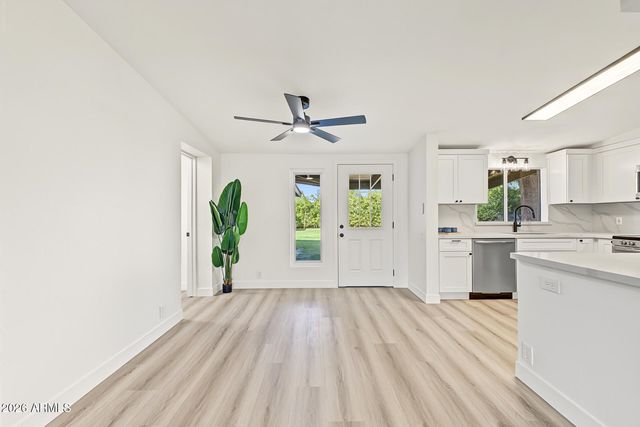 6516 N 13TH Street, Phoenix, AZ 85014