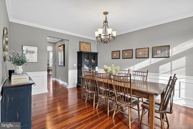 10 EVANS DR, Cranbury, NJ 08512