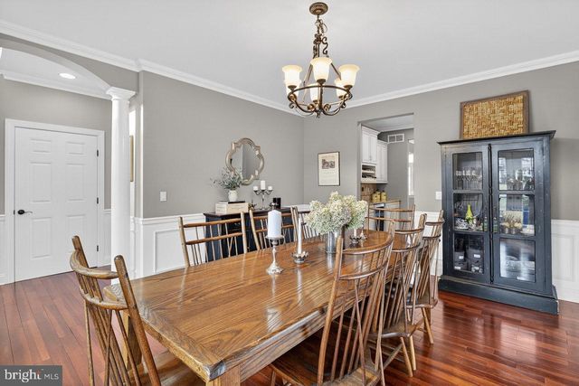 10 EVANS DR, Cranbury, NJ 08512