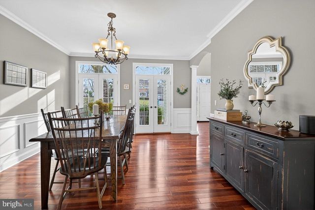 10 EVANS DR, Cranbury, NJ 08512