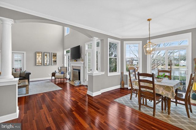 10 EVANS DR, Cranbury, NJ 08512