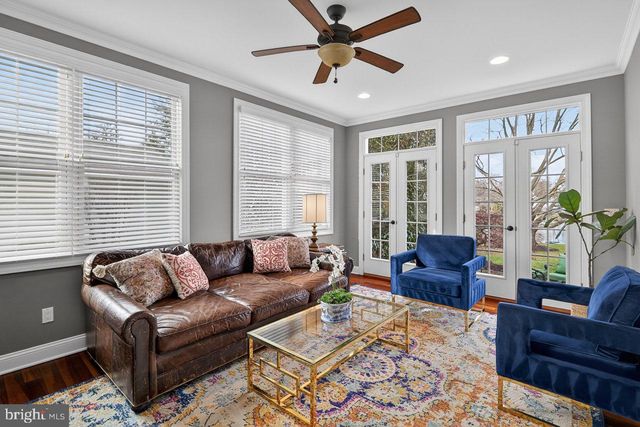 10 EVANS DR, Cranbury, NJ 08512